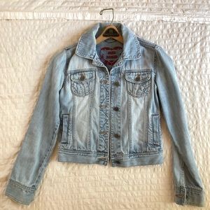 Blue Light Wash Denim Jacket / Jean Jacket